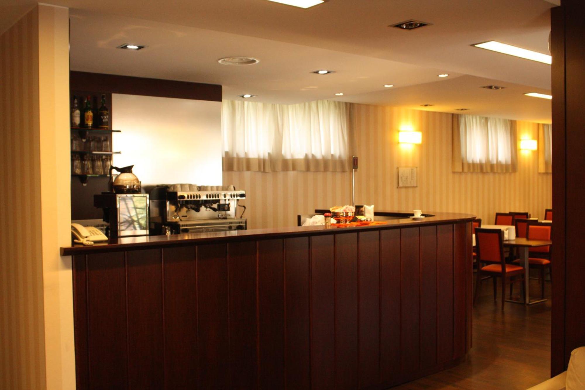 Hotel 2C Legnano Buitenkant foto