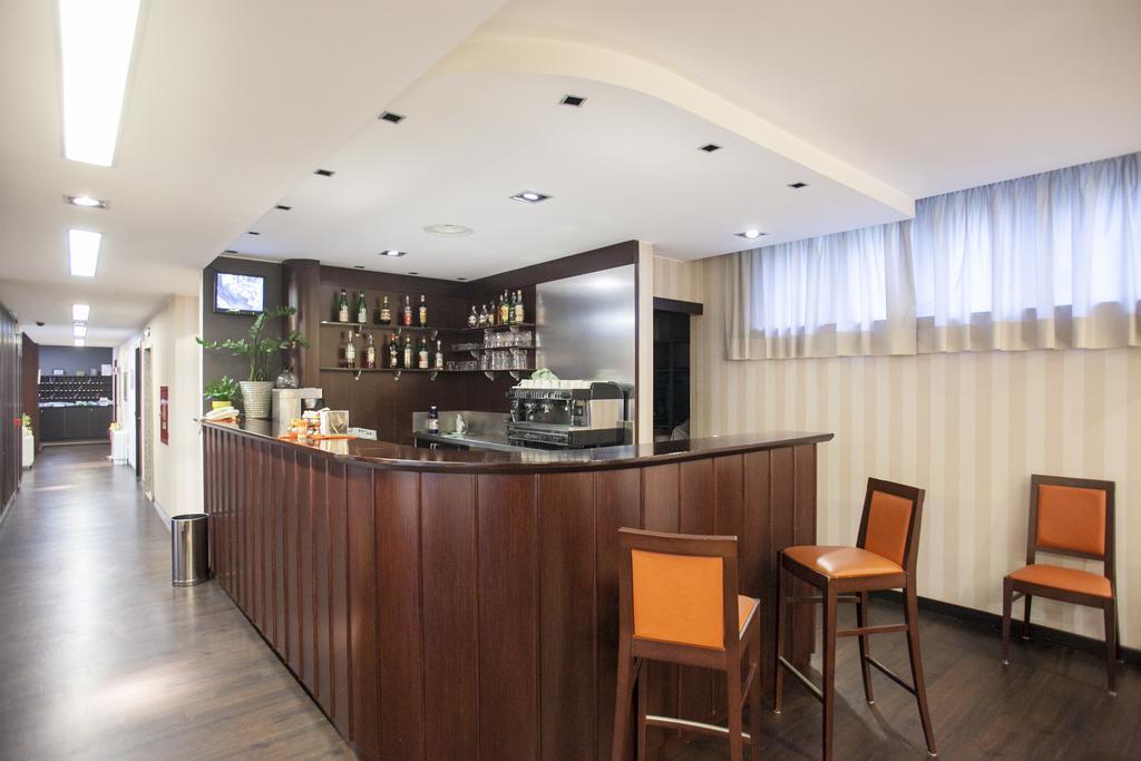 Hotel 2C Legnano Buitenkant foto