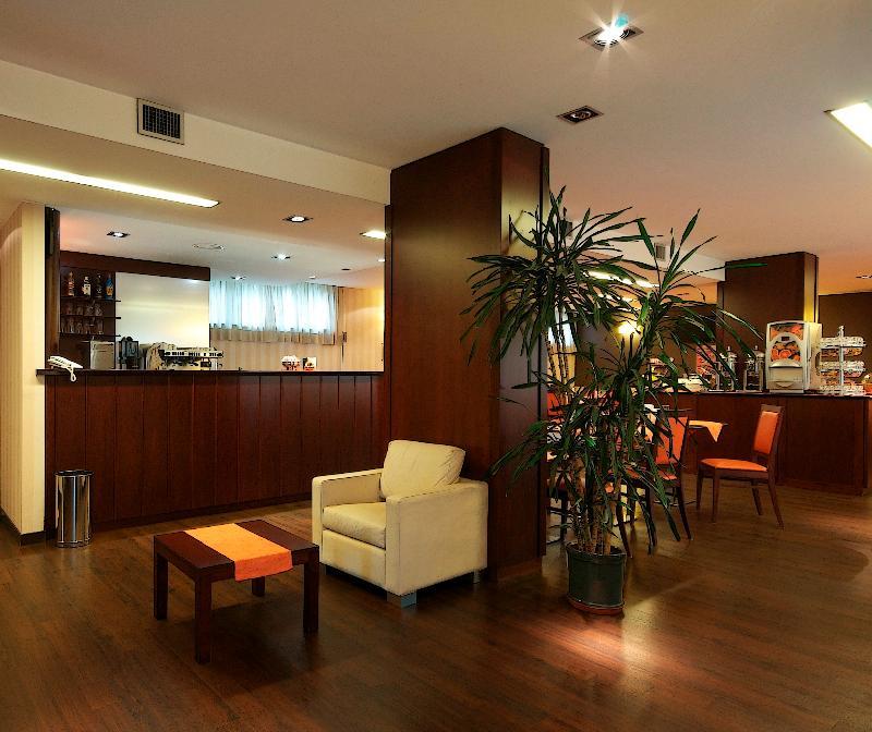 Hotel 2C Legnano Buitenkant foto