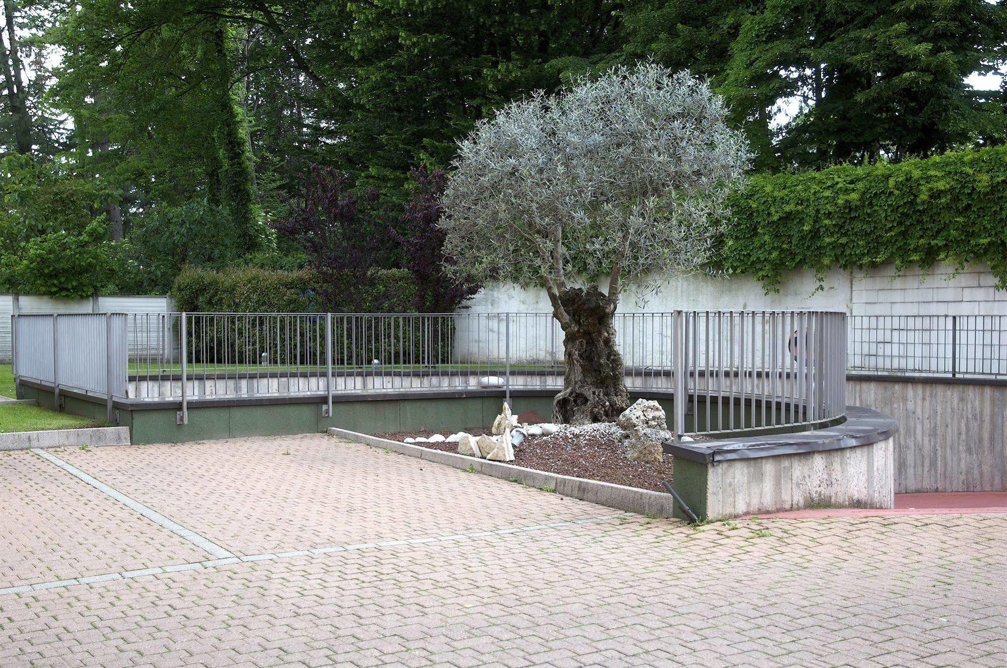 Hotel 2C Legnano Buitenkant foto